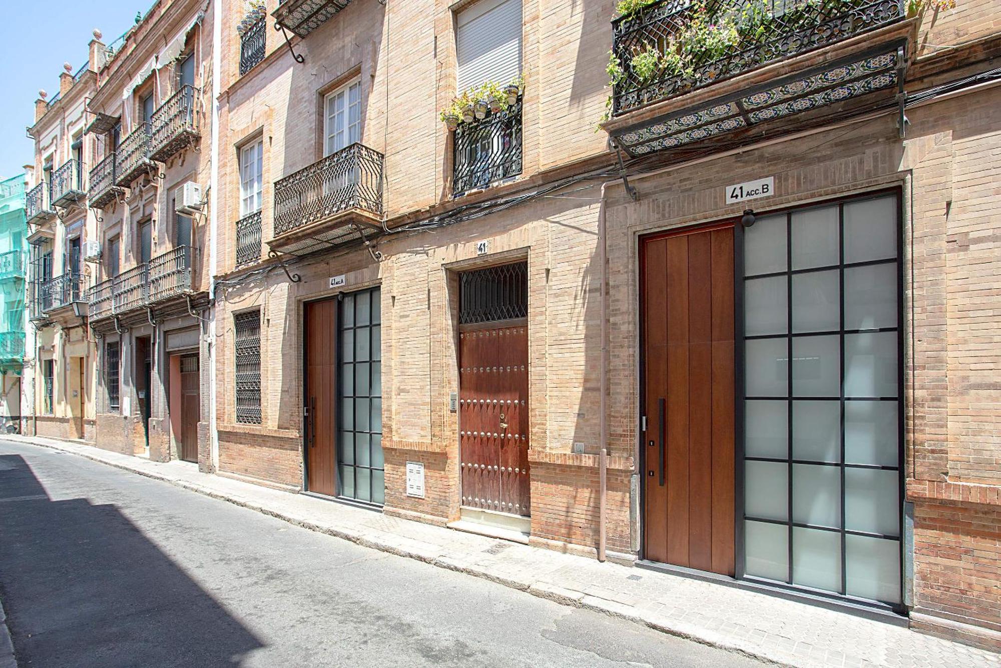 Genteel Home Santas Patronas Seville Exterior photo